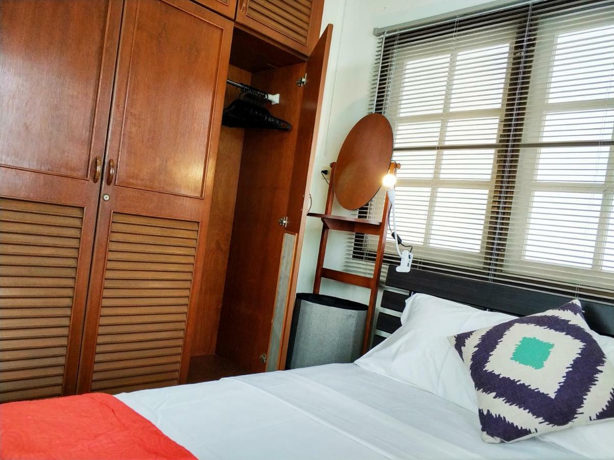 Waree'S Guesthouse Pantai Kata Luaran gambar